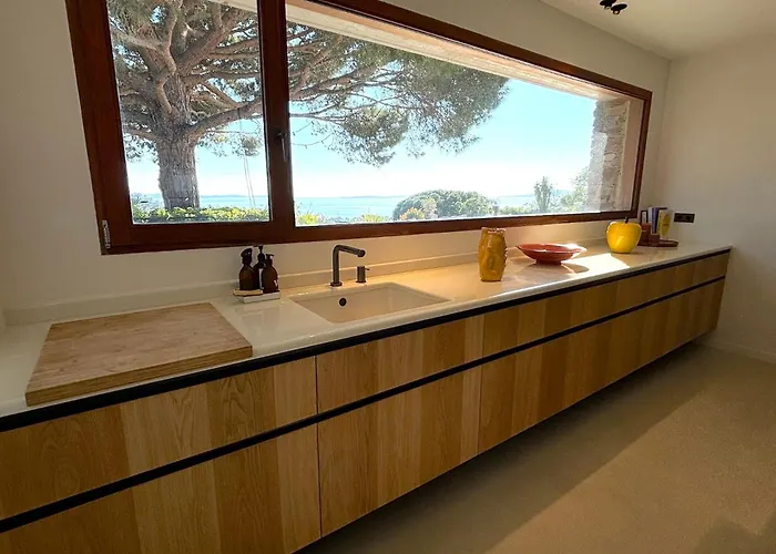 Bruyeres Борм-ле-Мимоза